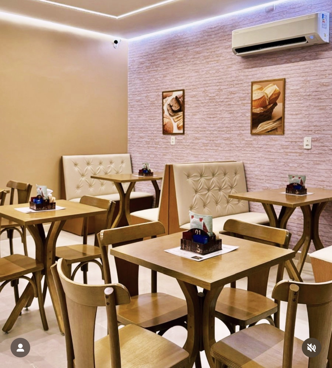 Móveis para cafeteria: conforto, estética e layout que aumenta permanência